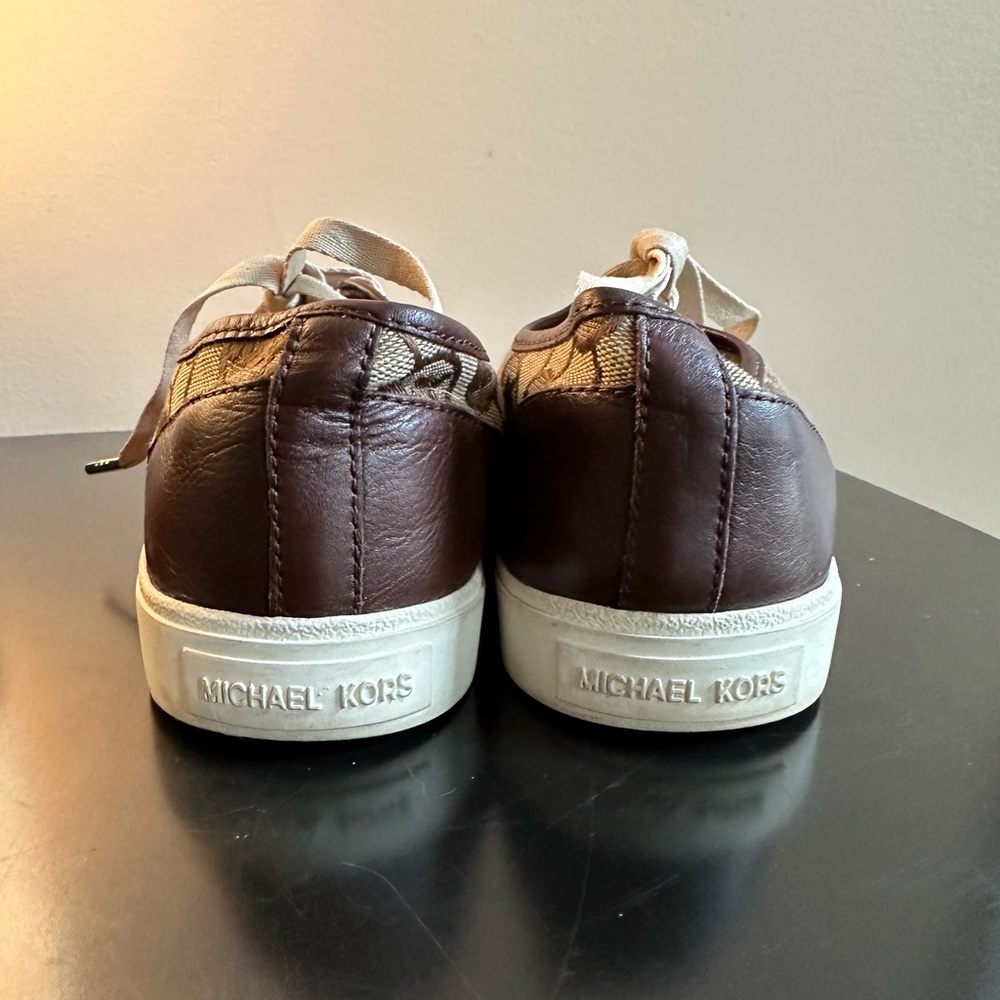 TAN/BROWN MICHAEL KORS SIZE 10 SNEAKERS - Picture 3 of 4